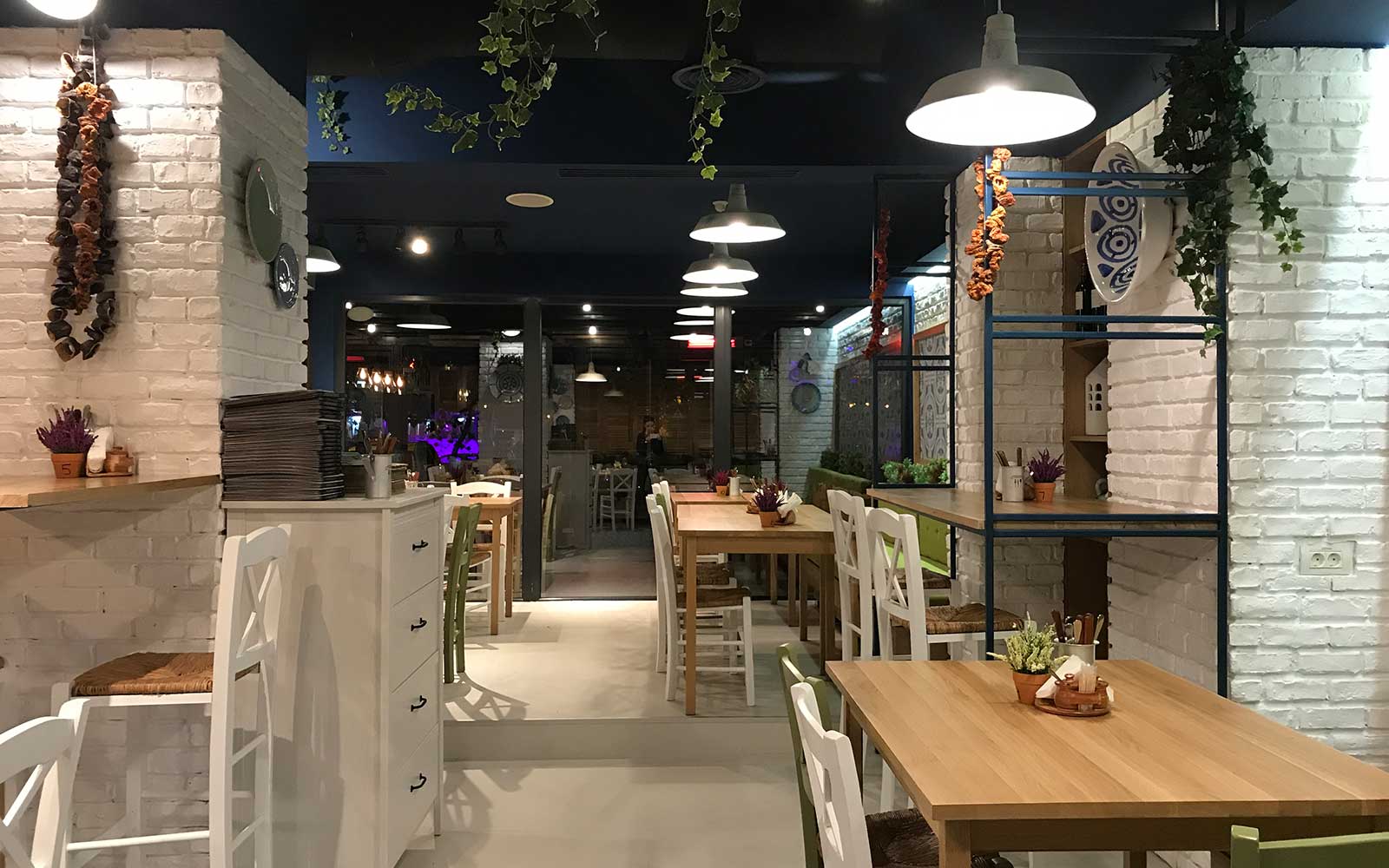 Zonă de recepție și primire – Nikos Greek TAverna, București