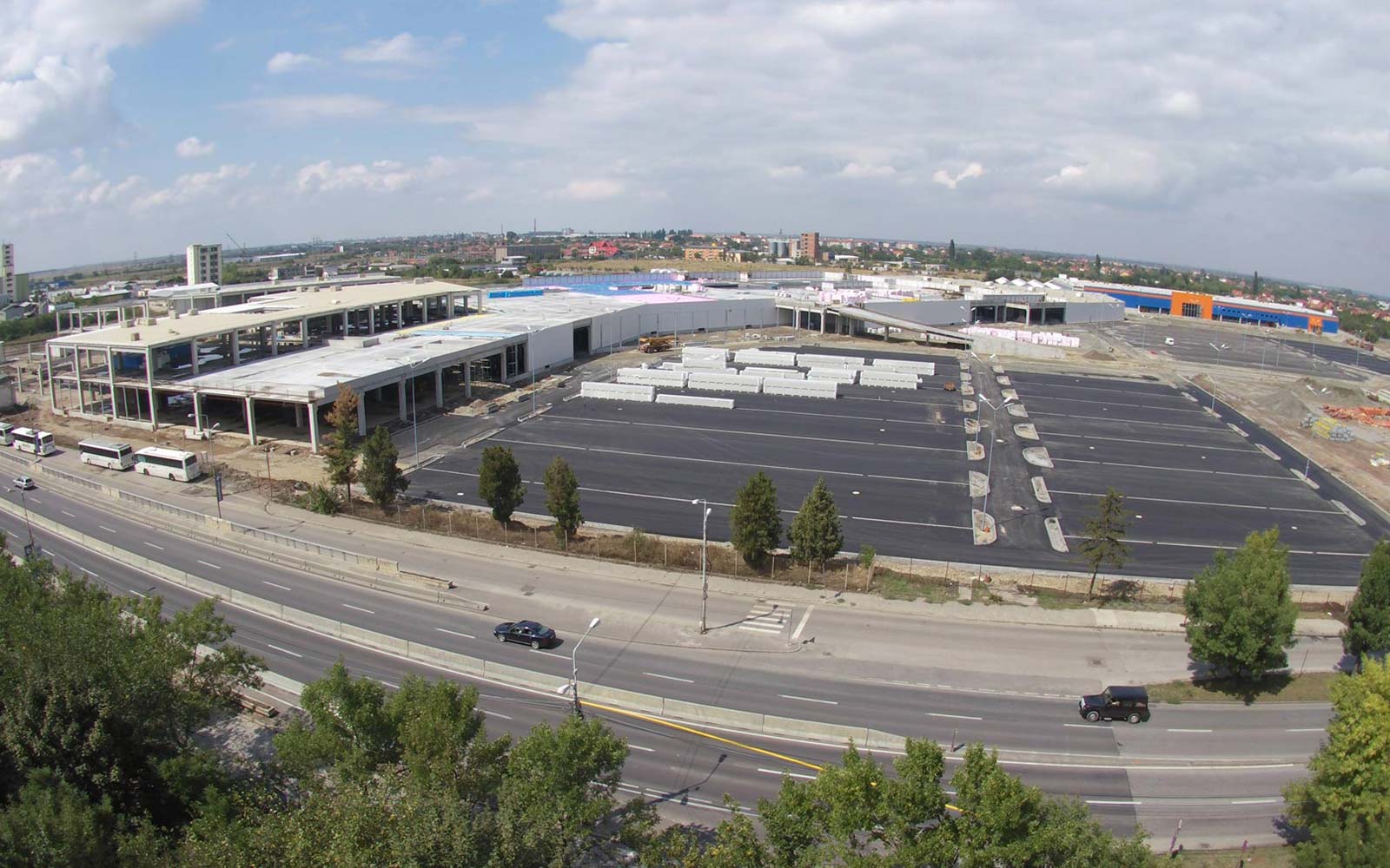 Spațiu interior al centrului comercial – Timișoara Shopping City, Timișoara